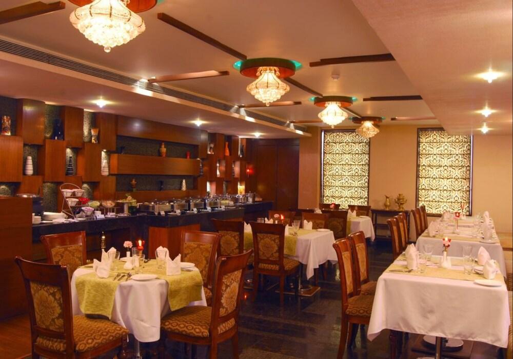 Hk Clarks Inn, Amritsar Buitenkant foto